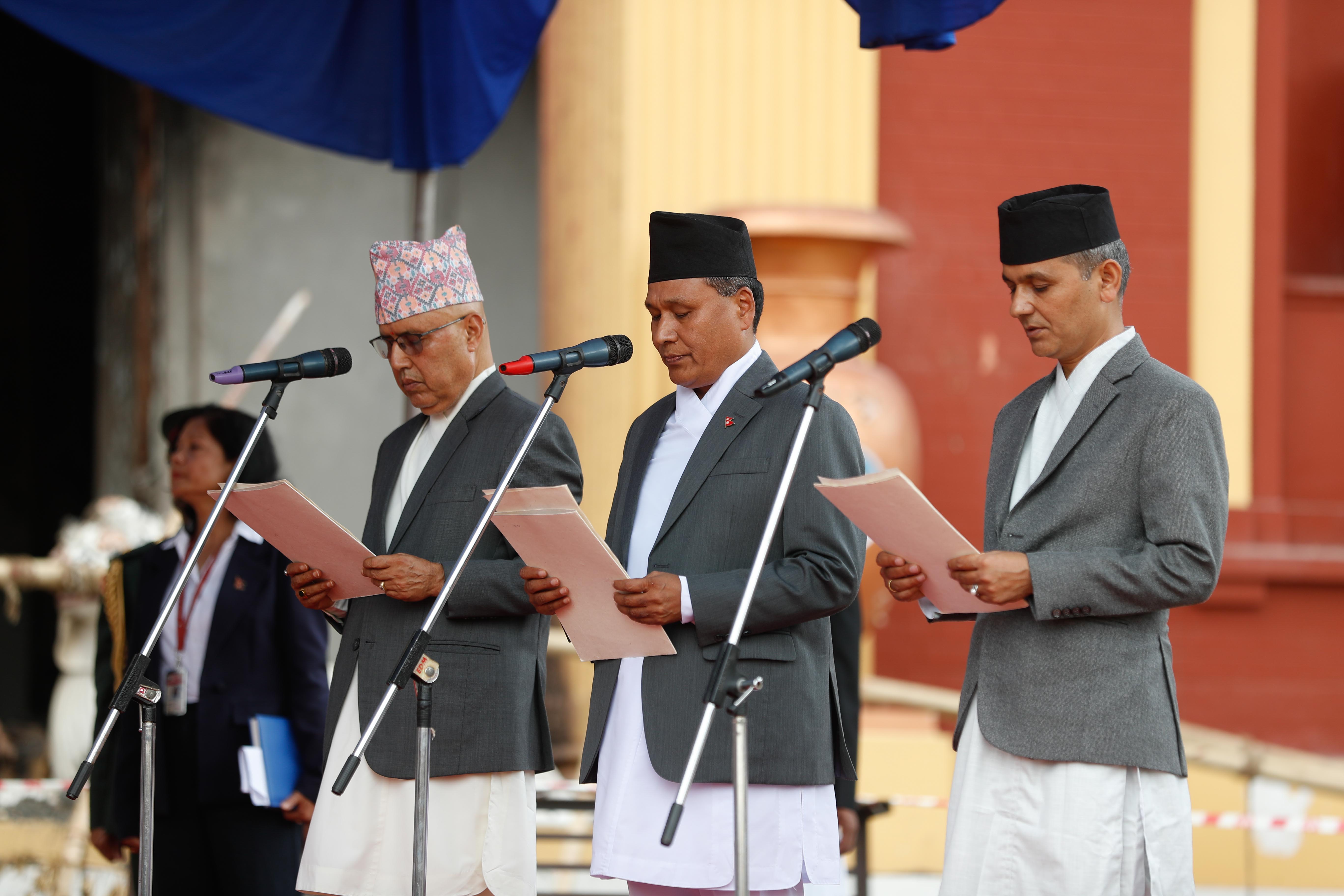 मन्त्रिपरिषद् विस्तार - तीन मन्त्रीको शपथ