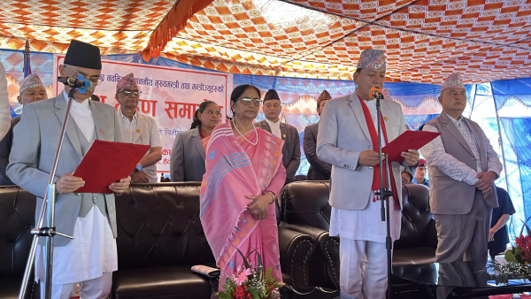 बागमती प्रदेशका  मुख्यमन्त्री थापाद्वारा शपथ ग्रहण