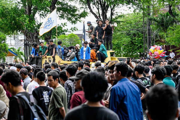 इन्डोनेसियामा विरोध प्रदर्शनपछि २० जना बेपत्ता