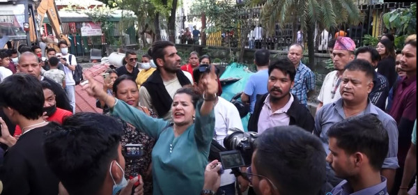 गणेश नेपालीको न्याय माग्दै वीर अस्पताल र माइतीघरमा प्रदर्शन