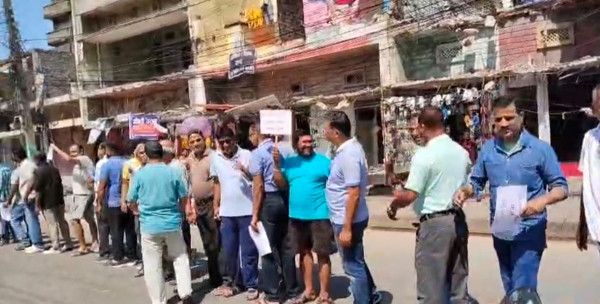 डोजर आतंक बन्द गर्न माग गर्दै वीरगञ्जमा प्रदर्शन