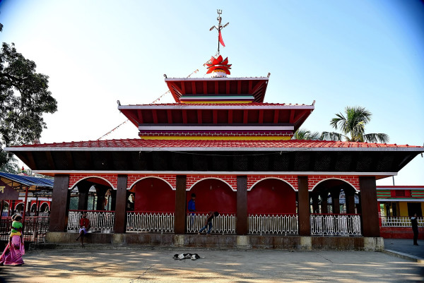 छिन्नमस्ता भगवती मन्दिरको आम्दानी एक करोड ४५ लाख