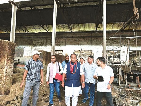 उद्योगमन्त्रीः गौरी आउट, दीपक इन