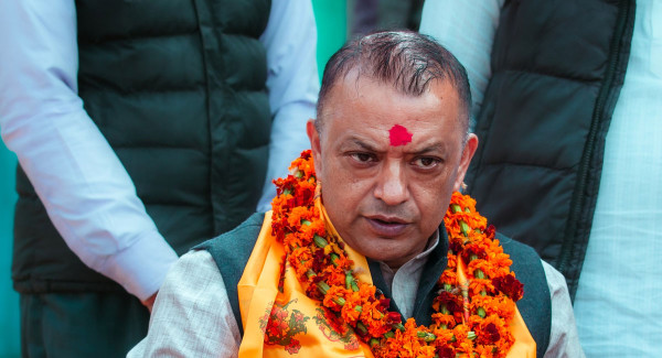 सुकुम्बासीलाई बलपूर्वक लखेटी हटाउने काम तत्काल बन्द गर्न कांग्रेस सभापति थापाको माग