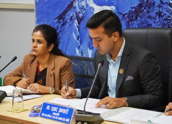 ग्यास कालोबजारी रोक्न सरकारलाई संसदीय समितिको निर्देशन