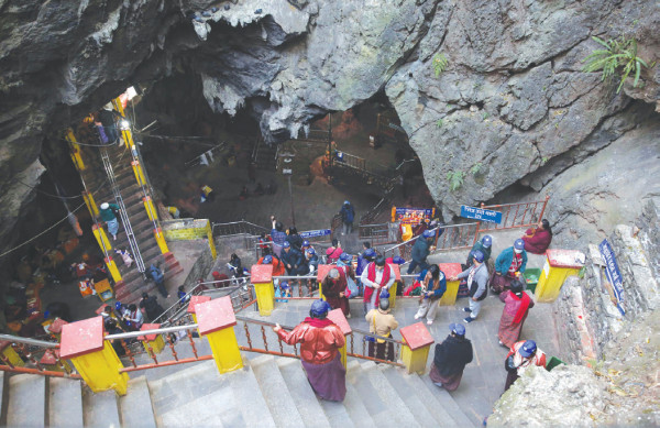 खोटाङ जिल्लाको प्रसिद्ध धार्मिक तीर्थस्थल