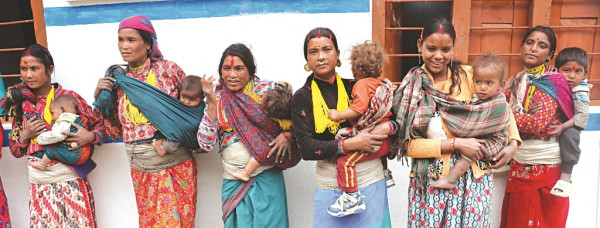 जन्मदर्ता गराउन आएका आमाहरु