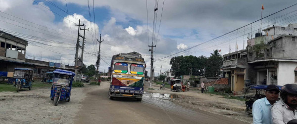 इनरुवा–कप्तानगंज सडकको ठेक्का तोडियो