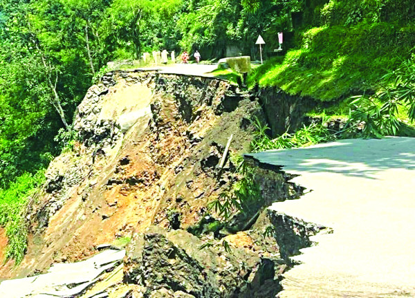कृष्णभीरले टुटायो उपत्यकाको सडक सम्पर्क