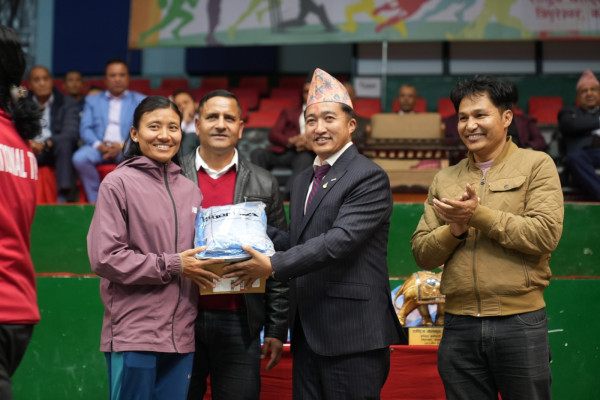‘मिसन २०२६’ अन्तर्गत खेलाडीलाई प्रशिक्षण सामग्री हस्तान्तरण