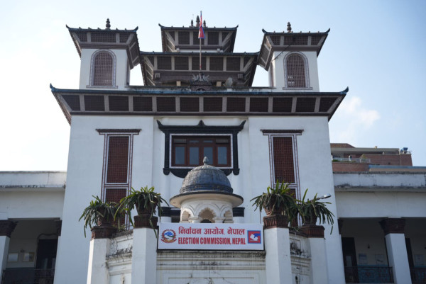 एक करोड ९ लाख ६३ हजार मतपत्र छपाइ