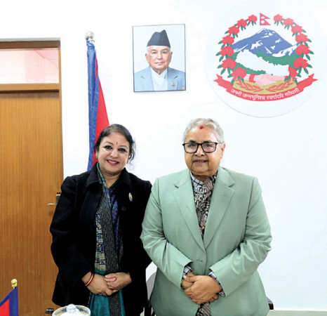 प्रधानमन्त्रीसँग कलाकारको गुनासो