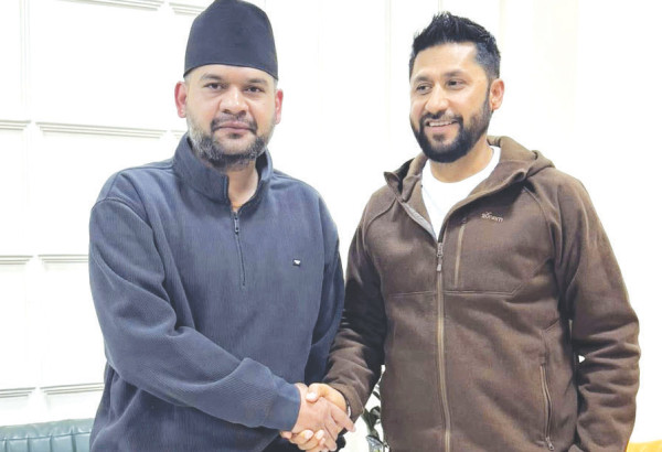 वैकल्पिक शक्तिको ध्रुवीकरण