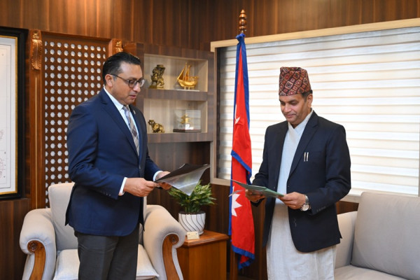 सेबोन अध्यक्ष भट्टले लिए पद तथा गोपनीयताको शपथ