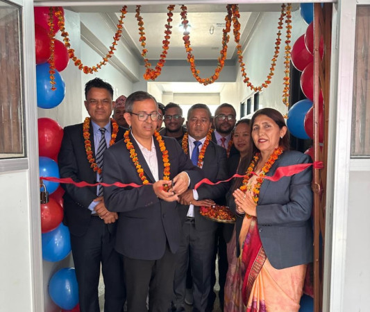 सन नेपाल लाइफको घोराही शाखा स्थानान्तरण