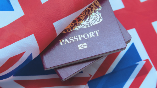 बेलायतमा आप्रवासी बसोबासका कडा नियम लागू गर्ने तयारी