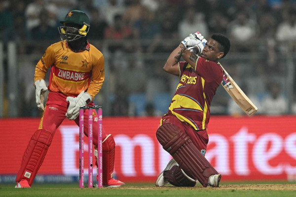 टी–२० विश्वकपः जिम्बाब्वेविरुद्ध वेस्ट इन्डिजको फराकिलो जित