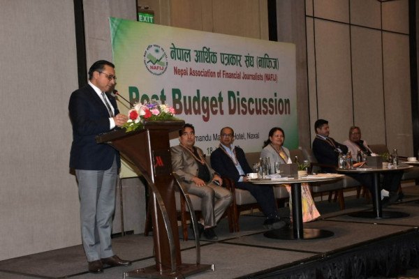 ५० लाखमुनिका ईभीको मूल्य घट्छः अर्थमन्त्री