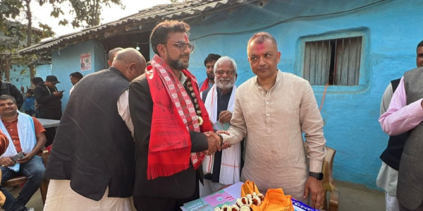 रास्वपा छाडेका बागमती प्रदेशका उपसभापति हुमागाईं काँग्रेस प्रवेश