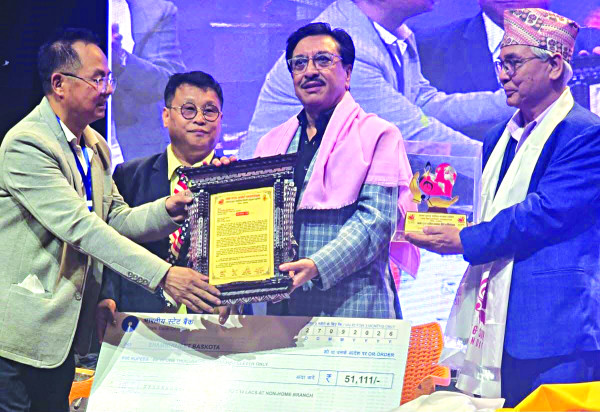शम्भुजीतलाई दार्जिलिङको सम्मान