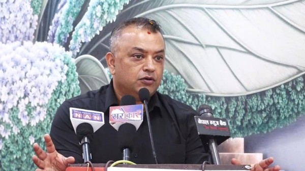 शिक्षकले राजनीतिक आस्था विद्यालयको ढोका बाहिर राख्नुपर्छ : महामन्त्री थापा