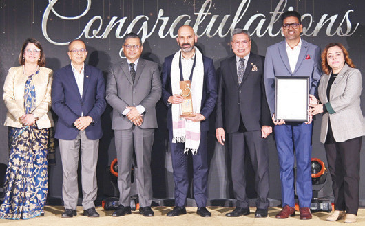 कर्पोरेट एक्सिलेन्स अवार्डबाट नेपाल लाइफ सम्मानित