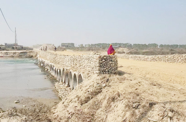 १४ वर्षदेखि अधुरो पुलले अझै अन्योल