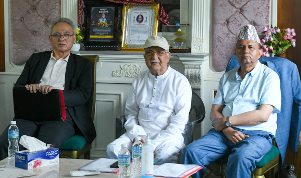 बालेन्द्र सरकार स्वेच्छाचारी र अधिनायकवादी बाटोमा अघि बढेको एमालेको निष्कर्ष