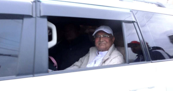 पक्राउपछि ओलीको स्वास्थ्य परीक्षण गरिँदै