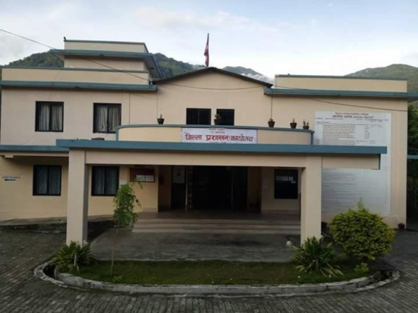 लमजुङ प्रशासन अब बिदामा पनि खुल्ने