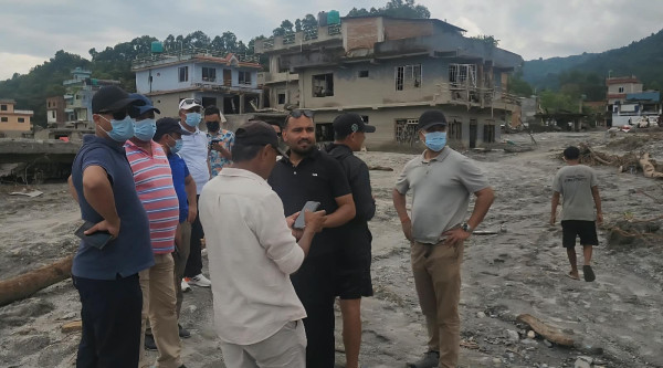 बाढी प्रभावित क्षेत्रमा निर्माण व्यवसायीले पूर्वाधार निर्माणमा सहयोग गर्ने