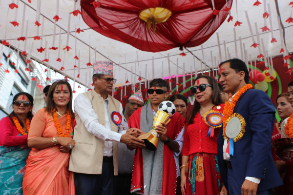 कप्तान सावित्रा भण्डारीलाई तनहुँमा सम्मान