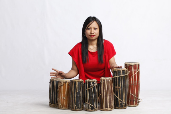 दाफा प्रेममा मन्त्रमुग्ध बनेकी शारदा