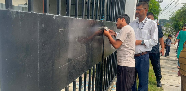 मापदण्डविपरीतका सात आँखा अस्पतालमा सिलबन्दी