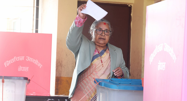 मतदान गर्दै प्रधानमन्त्रीले भनिन्- मैले आफ्नो कर्तव्य पूरा गरेँ, तपाईं पनि गर्नुस्