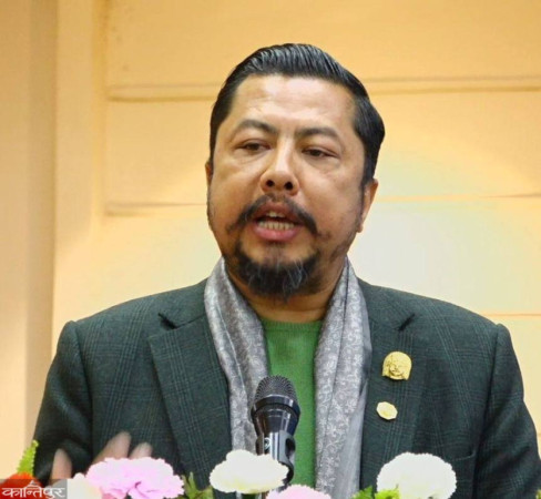 निर्माणाधीन आयोजना निर्धारित अवधिमै सम्पन्न गर्नूः  ऊर्जामन्त्री