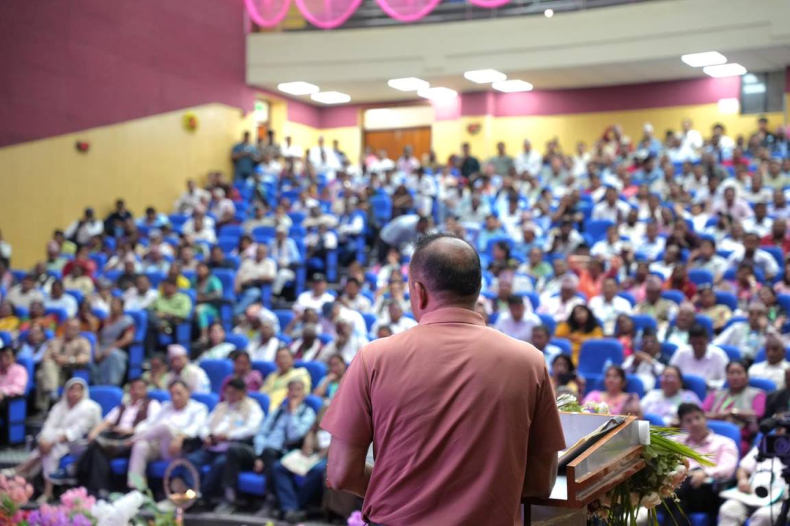 संविधानको मर्मअनुरुप काम गर्न सरकारको ध्यानाकर्षण