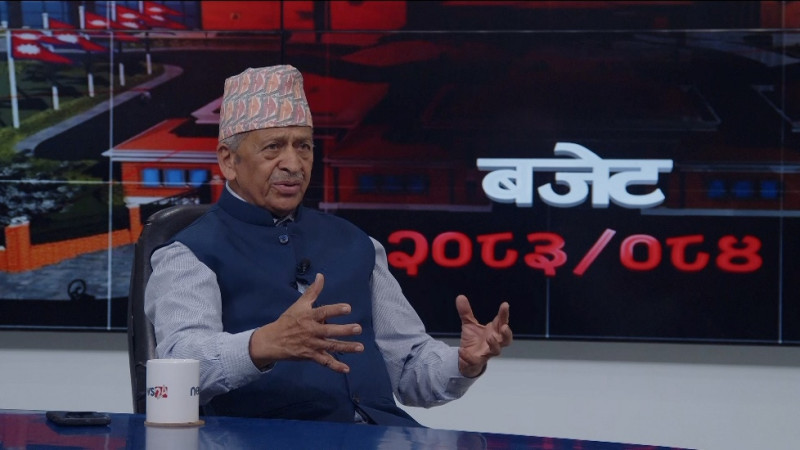 ‘मध्यम वर्ग मात्र होइन, गरिबलाई पनि केन्द्रमा राख्नुपर्छ’ : दीपेन्द्रबहादुर क्षेत्री, अर्थविद् तथा पूर्वगभर्नर नेपाल राष्ट्र बैंक