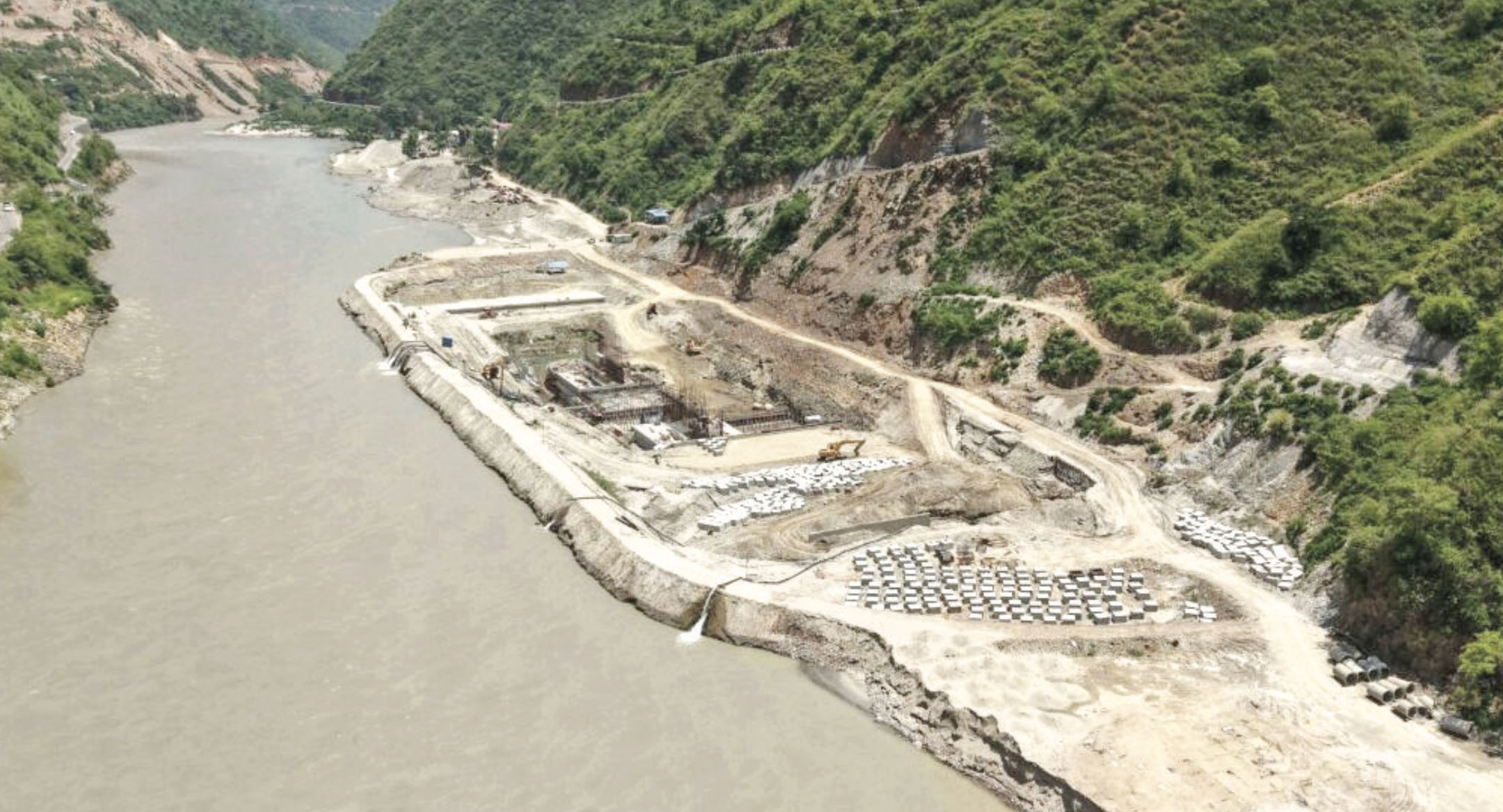 सरकारको चेतावनीलाई निर्माण कम्पनीको बेवास्ता