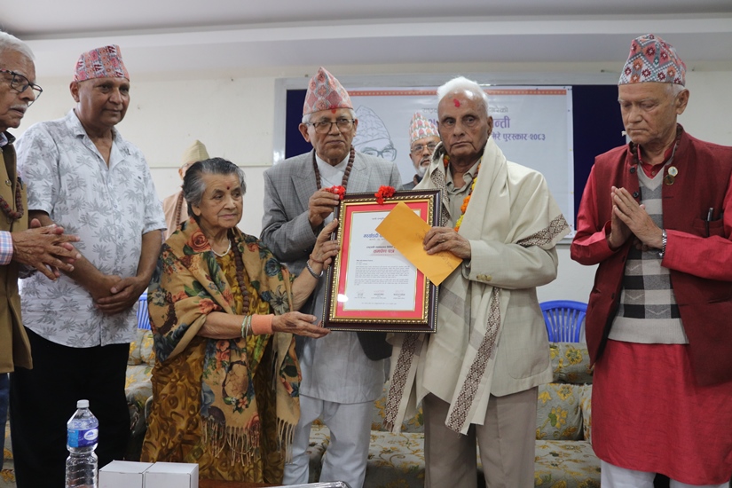 ‘राष्ट्रकवि माधव घिमिरे पुरस्कार’ वरिष्ठ गीतकार कालिप्रसाद रिजाललाई