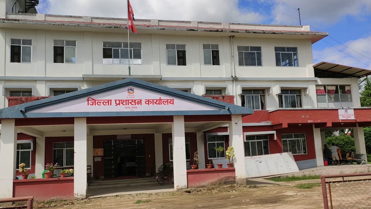 तीन महिनामा २८ जनाद्वारा नागरिकता परित्याग