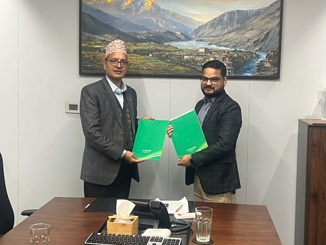 लामिनार टाइल्स र नबिल बैंकबीच च्यानल फाइनान्सिङ सम्झौता