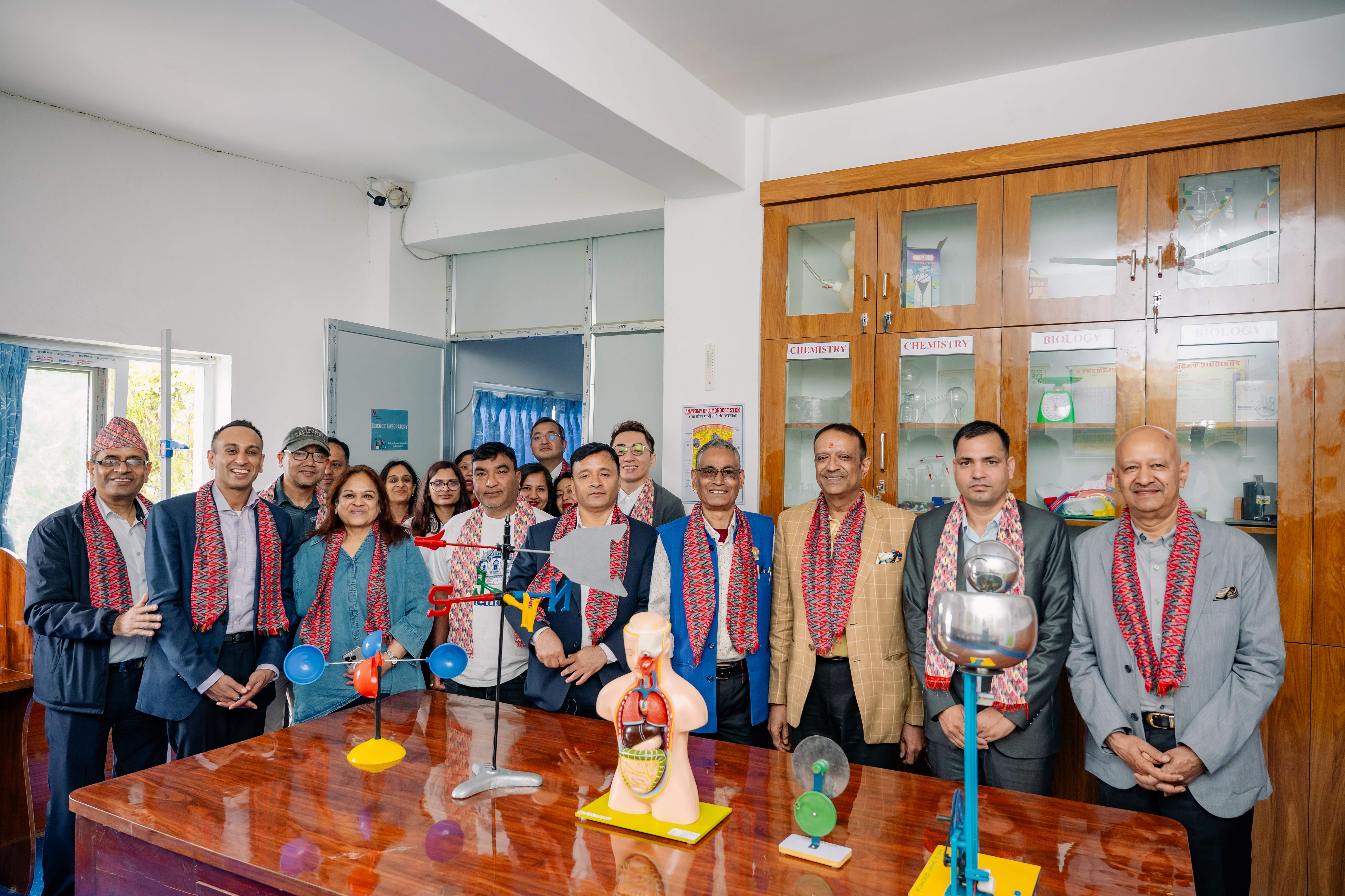 विद्यालयलाई काठमाडौं मेरियटको सहयोग