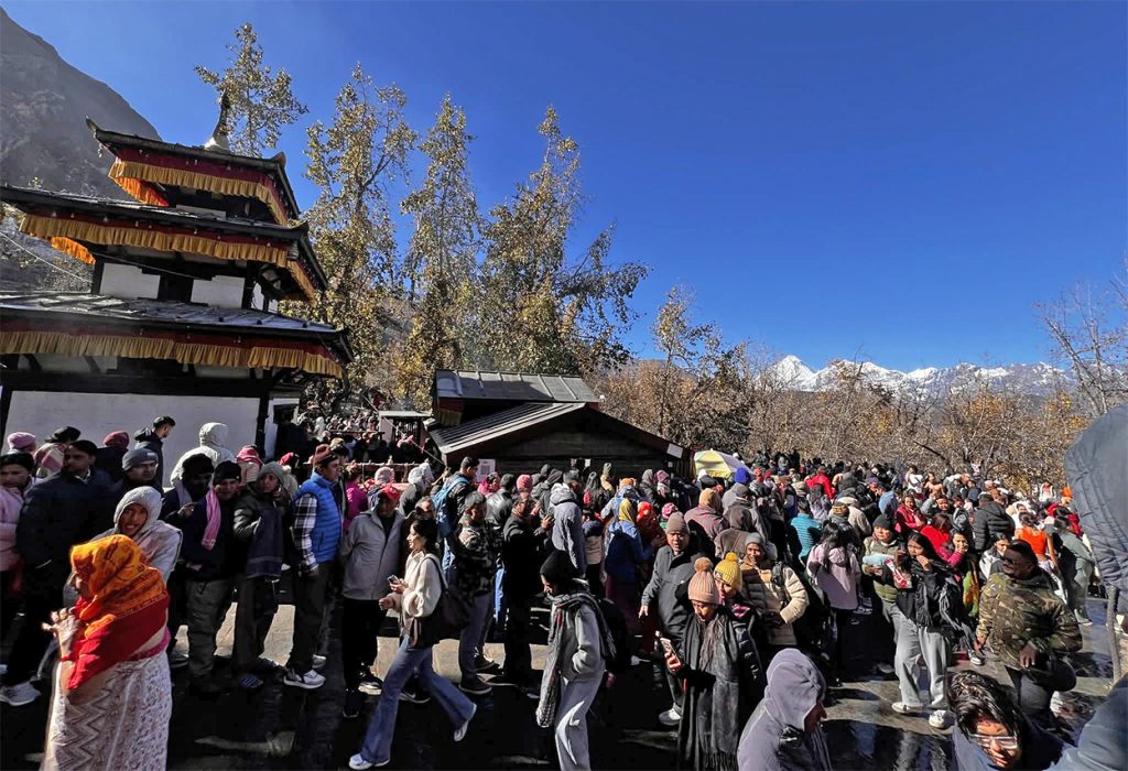 मुस्ताङमा थामिसक्नु छैन पर्यटकको चाप