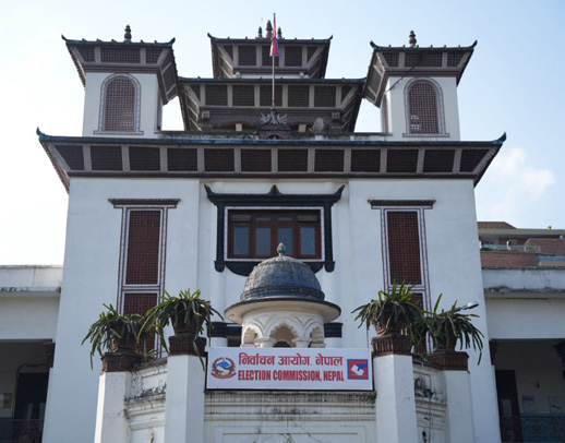 निर्वाचनका लागि स्वास्थ्य संस्थामा स्वास्थ्यकर्मी तयारी अवस्थामा राख्न आयोगको निर्देशन