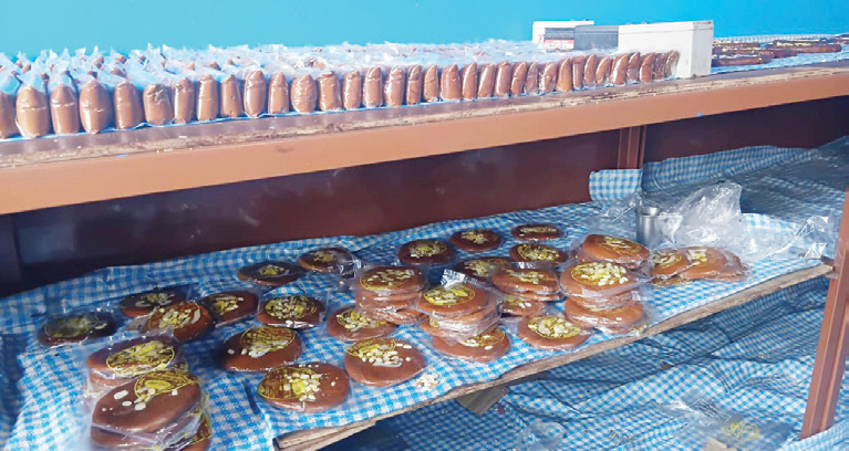 टोखाबाट पाँच करोडको चाकु बिक्री