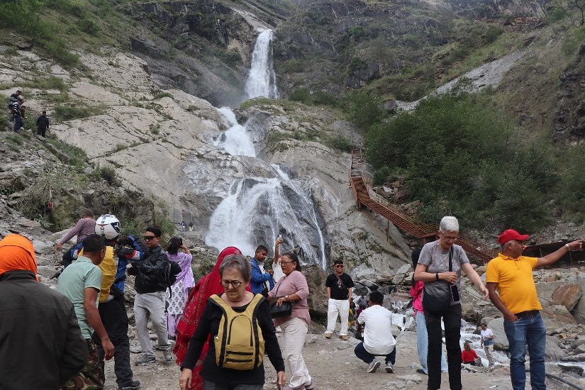 जुलाईमा नेपाल भित्रिए ७१ हजार बढी पर्यटक, चिनियाँ पर्यटक आगमन ६१ प्रतिशत बढ्यो