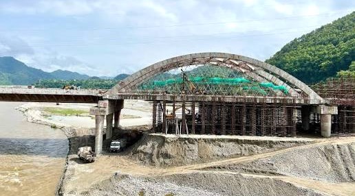 माइखोला बेलासेमा बेलीब्रिज