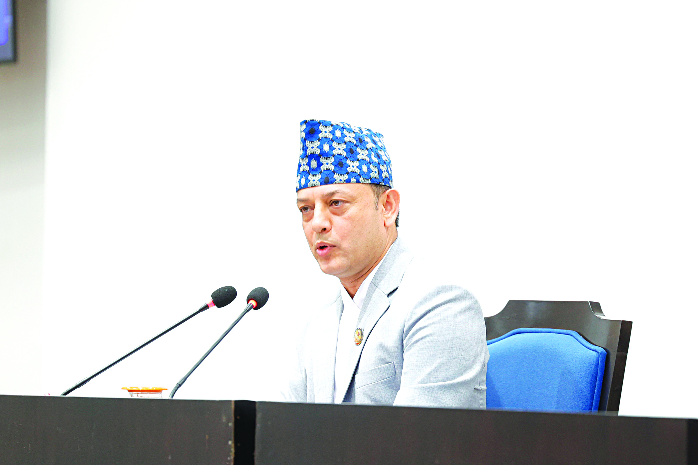 प्रधानमन्त्रीलाई जवाफदेही बनाउन अघि सरे सभामुख