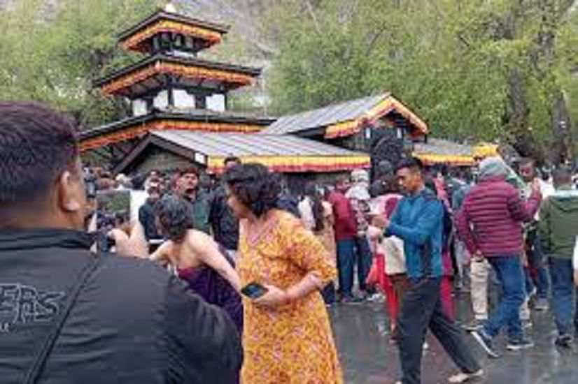 मुक्तिनाथमा दर्शनार्थी खचाखच